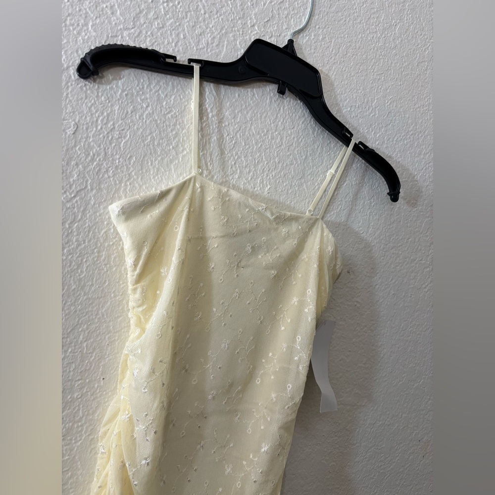 NWT Un Deux Trois Ivory Light Yellow Embroidered Ruched Midi Dress Sz 14 - Picture 3 of 10